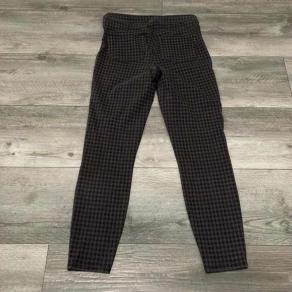 Spanx, Houndstooth Leggings, Size Medium, Black/Gray, Jean-ish® Ankle Leggings - Picture 2 of 7